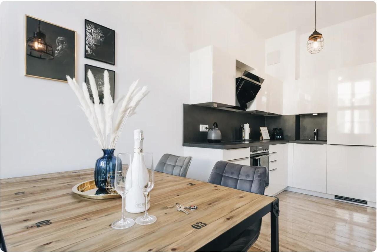 Tip! Zentraler Geht'S Nicht! Premium Apartment In Der Altstadt دريسدن المظهر الخارجي الصورة